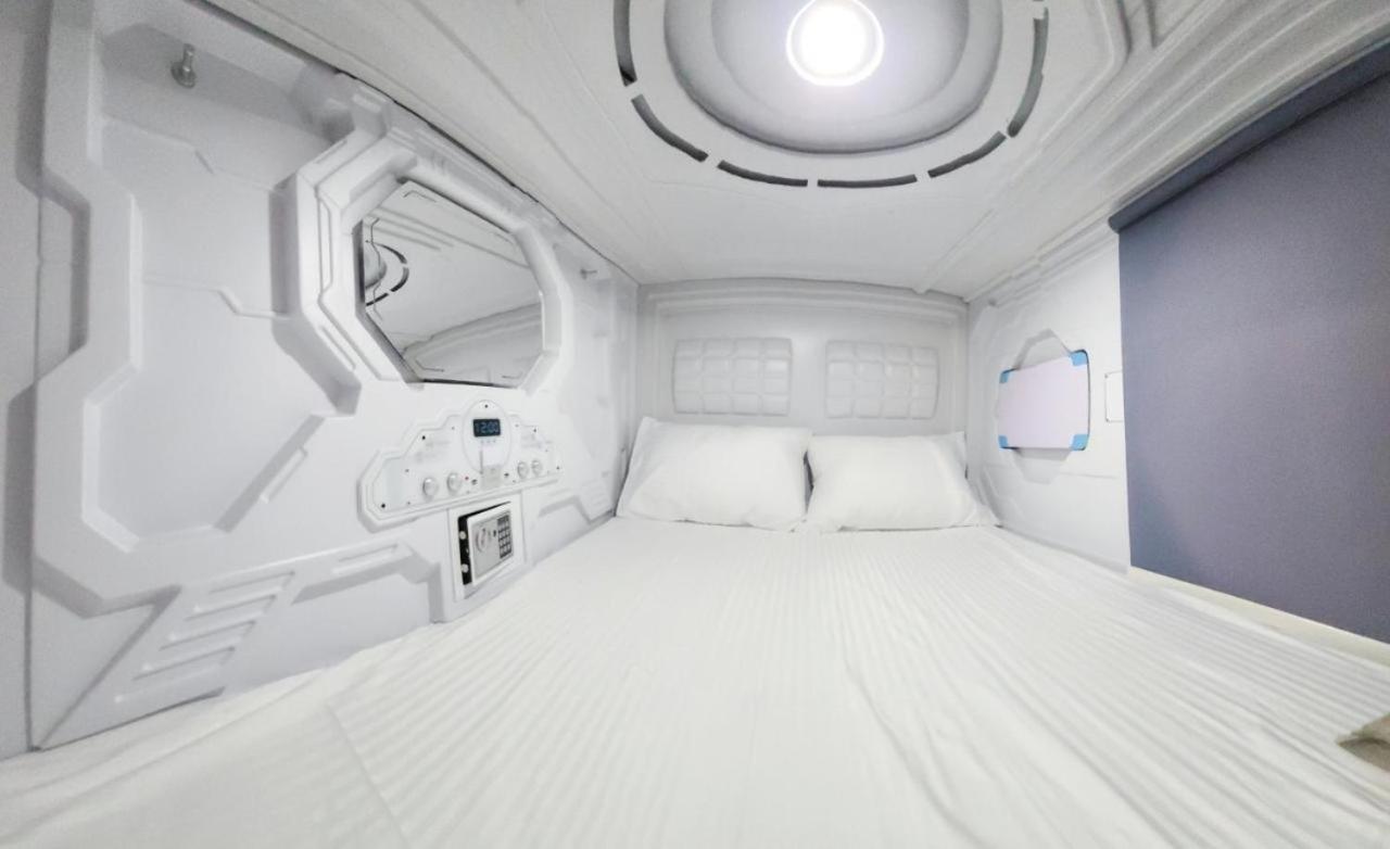 Hostel Aria Capsule Kiszyniów Zewnętrze zdjęcie